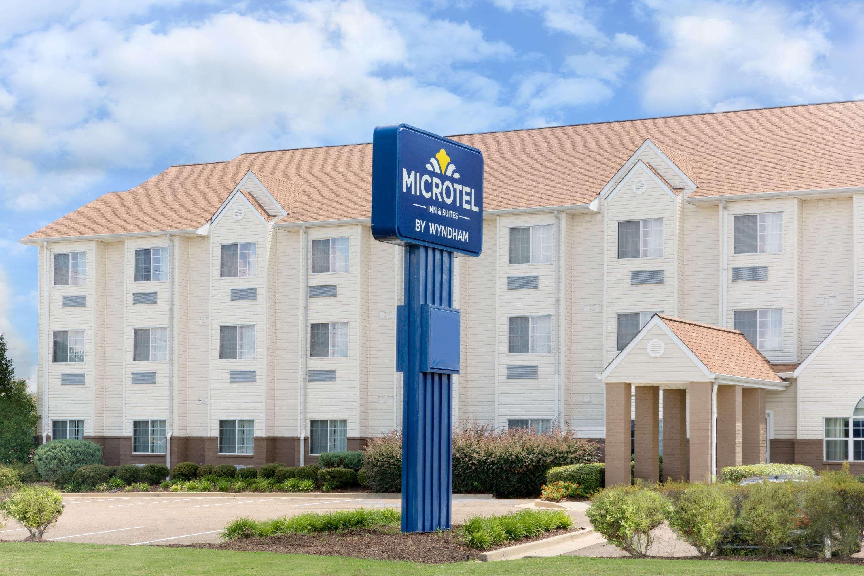 Microtel Inn & Suites By Wyndham Starkville Exterior photo
