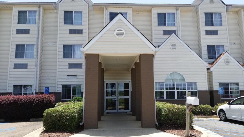 Microtel Inn & Suites By Wyndham Starkville Exterior photo