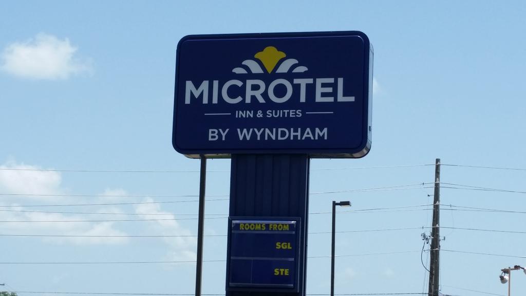 Microtel Inn & Suites By Wyndham Starkville Exterior photo